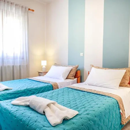 Catherine Blue Suites - 4 Minutes Off The Beach Poros  Exterior photo