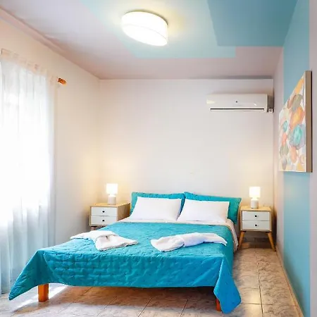 Catherine Blue Suites - 4 Minutes Off The Beach Poros  Exterior photo