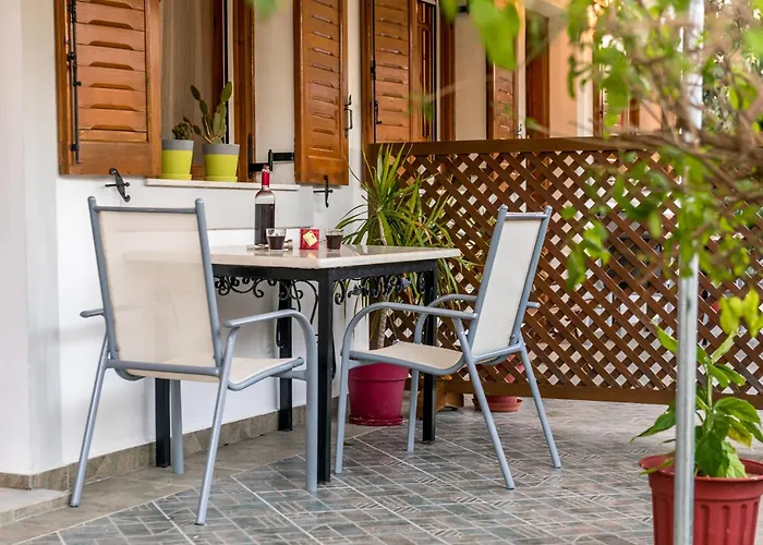 Catherine Blue Suites - 4 Minutes Off The Beach